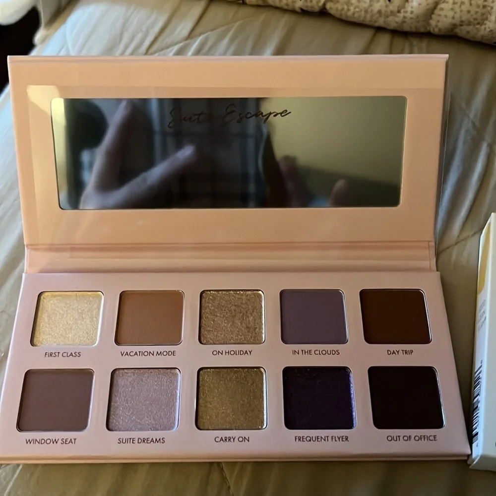 Wander‎ Beauty Eye Shadow Palette!